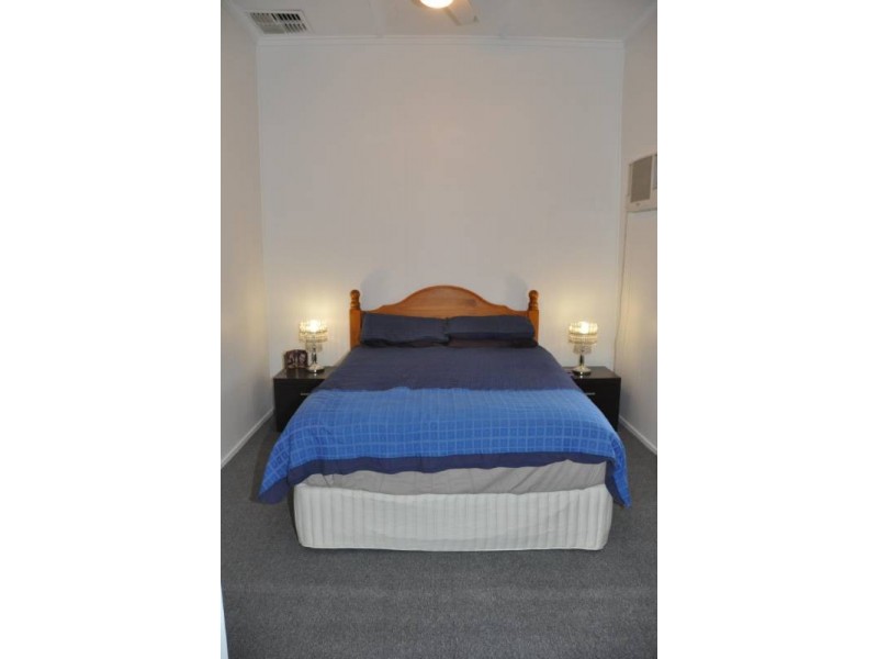 31 Melville Street, Charters Towers QLD 4820