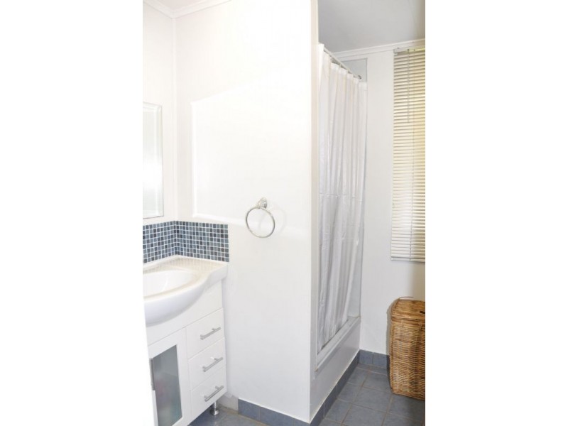 31 Melville Street, Charters Towers QLD 4820