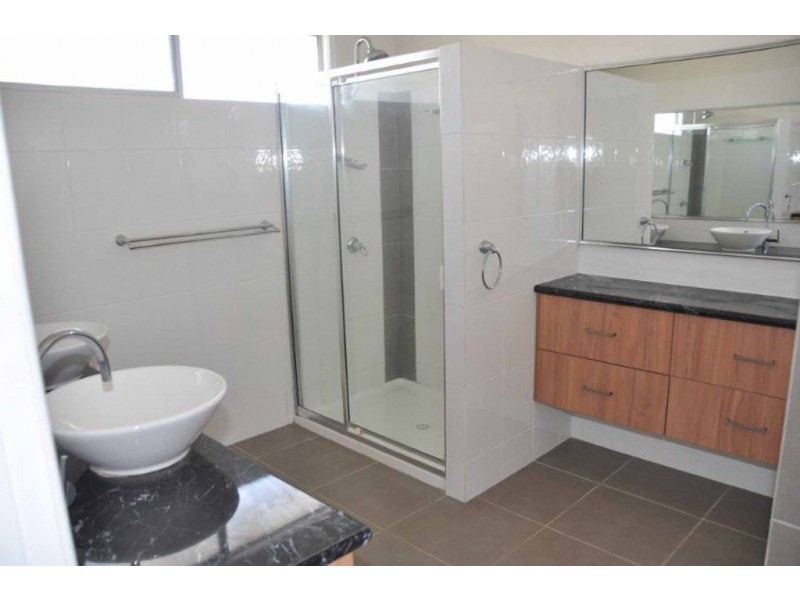 66 Baker Street, Richmond Hill QLD 4820