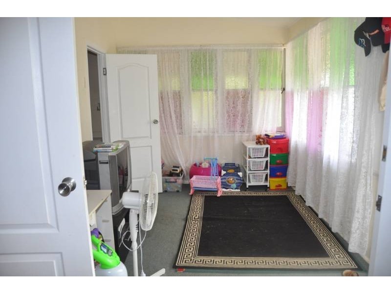 25 Vulture Street, Charters Towers QLD 4820