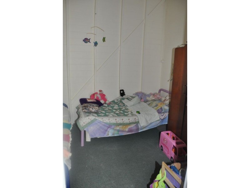 25 Vulture Street, Charters Towers QLD 4820