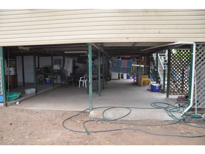 25 Vulture Street, Charters Towers QLD 4820