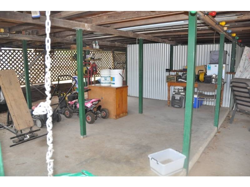 25 Vulture Street, Charters Towers QLD 4820