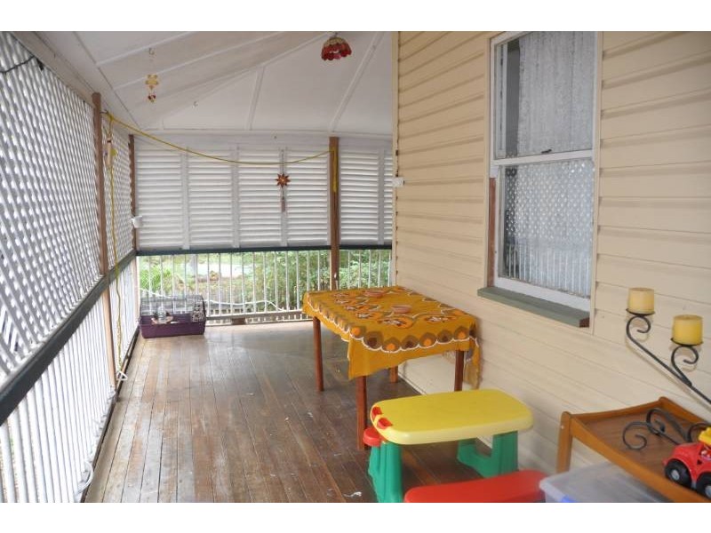 25 Vulture Street, Charters Towers QLD 4820