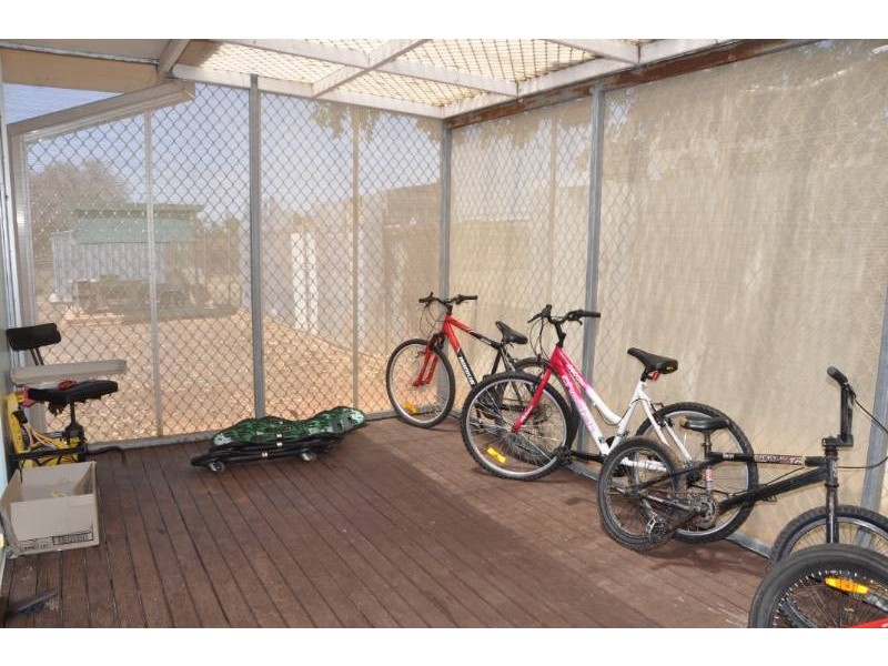 12 Devereux Street, Charters Towers QLD 4820