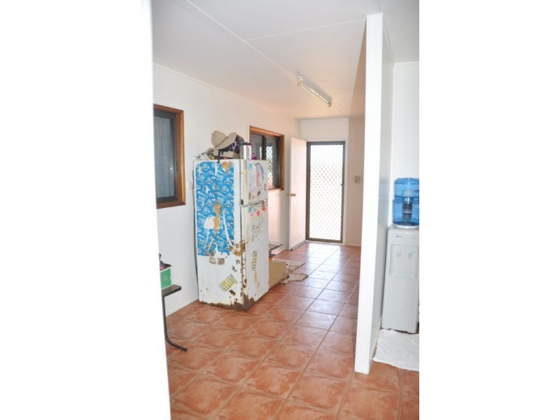 12 Devereux Street, Charters Towers QLD 4820