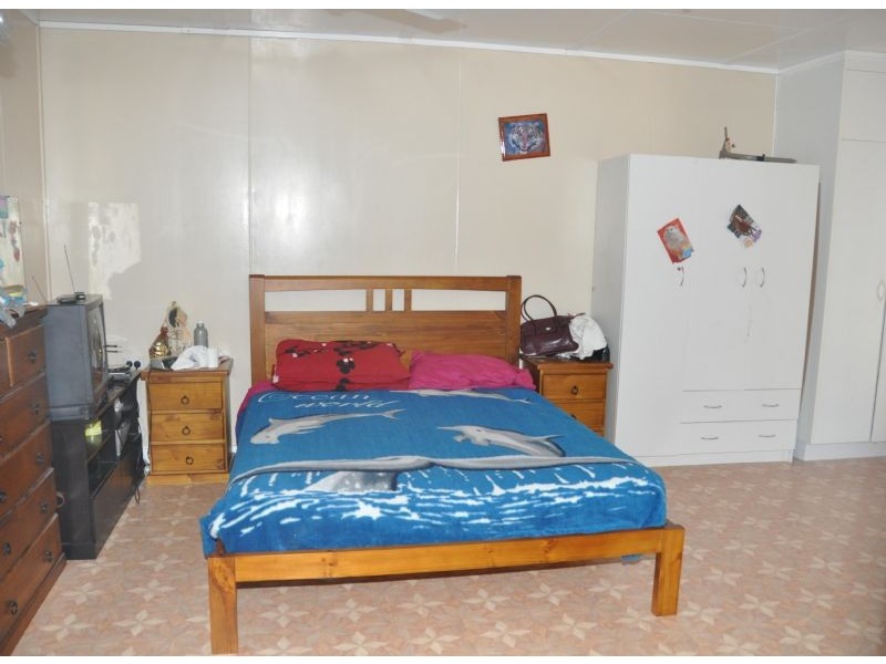 12 Devereux Street, Charters Towers QLD 4820