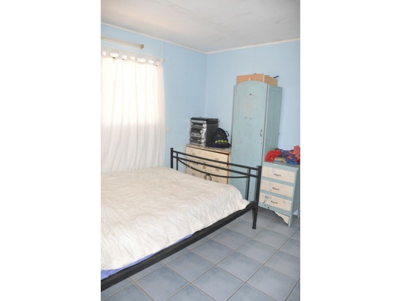 12 Devereux Street, Charters Towers QLD 4820