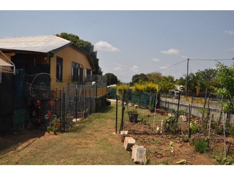 21 Rainbow Road, Charters Towers QLD 4820