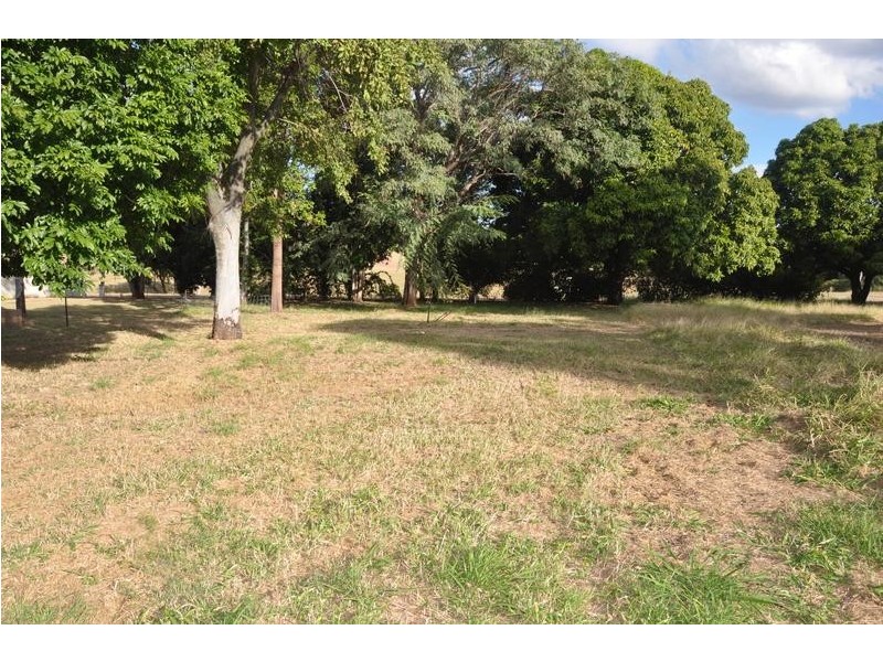 3 Hewett Street, Charters Towers QLD 4820