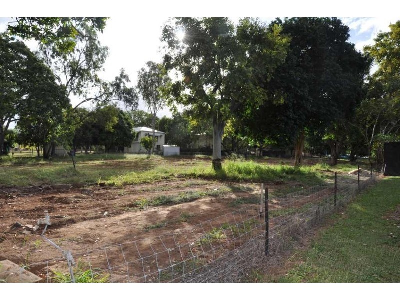 3 Hewett Street, Charters Towers QLD 4820