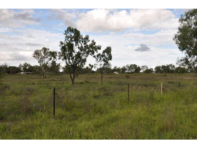 40 Leake Road, Southern Cross QLD 4820