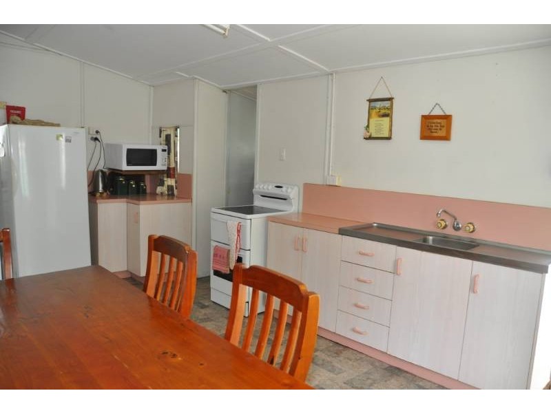 4 Plummer Street, Charters Towers QLD 4820