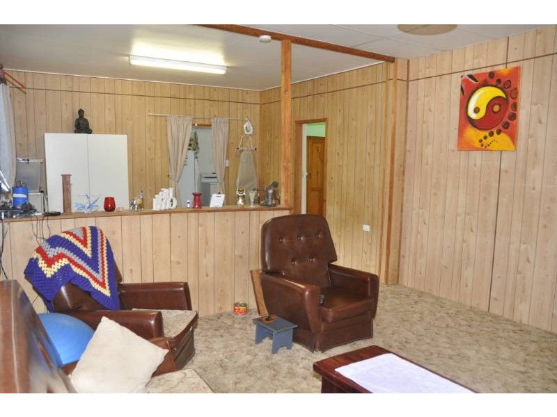 4 Plummer Street, Charters Towers QLD 4820