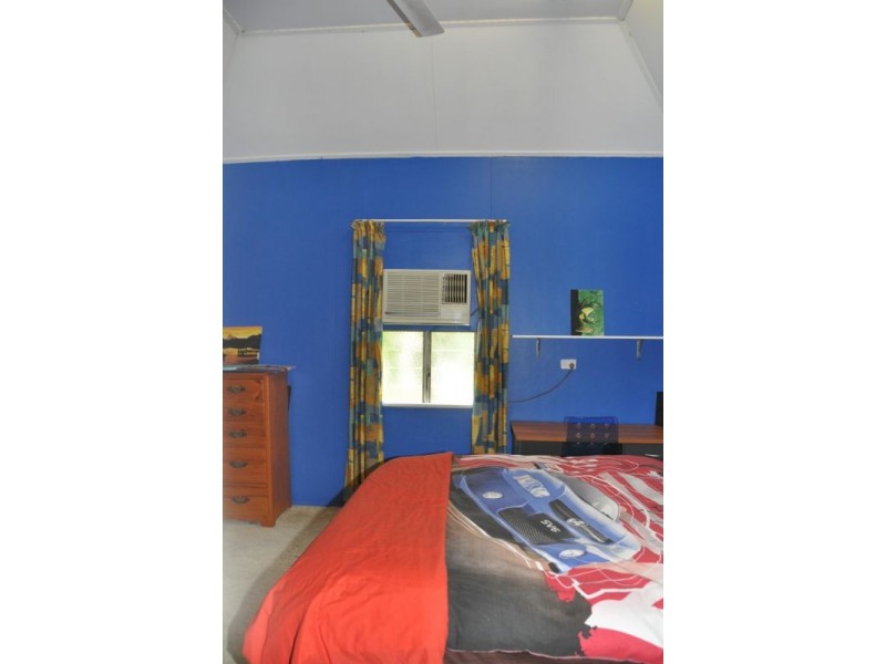 4 Plummer Street, Charters Towers QLD 4820