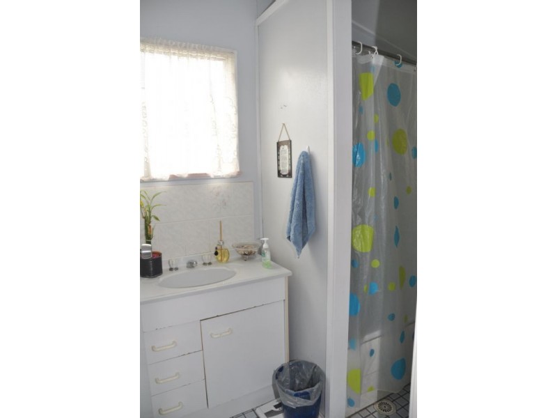 4 Plummer Street, Charters Towers QLD 4820