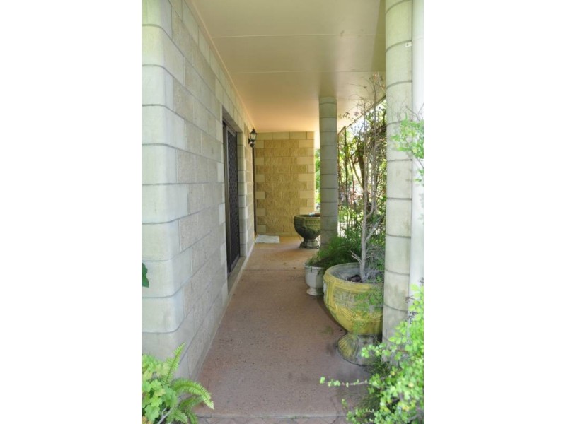 4 Hilton Court, Charters Towers QLD 4820