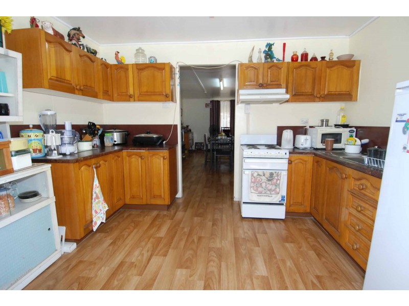 11 Enterprise Road, Charters Towers QLD 4820