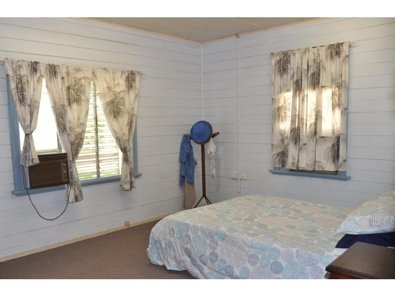 14 Millchester Road, Charters Towers QLD 4820