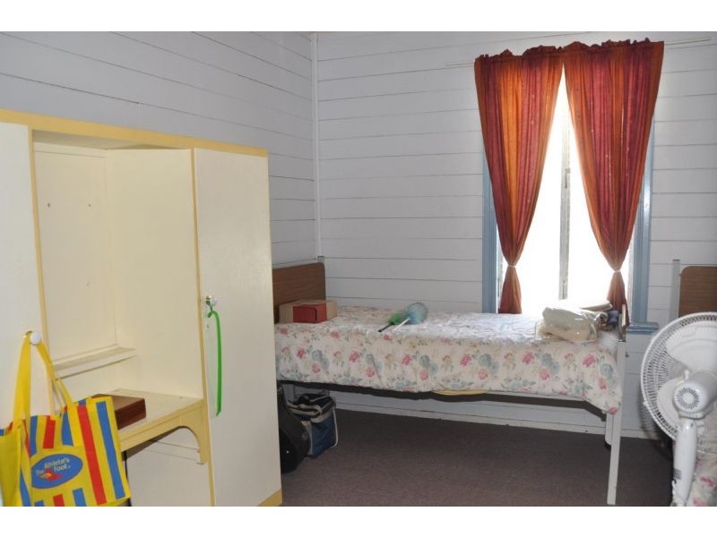 14 Millchester Road, Charters Towers QLD 4820