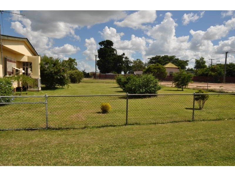 14 Millchester Road, Charters Towers QLD 4820