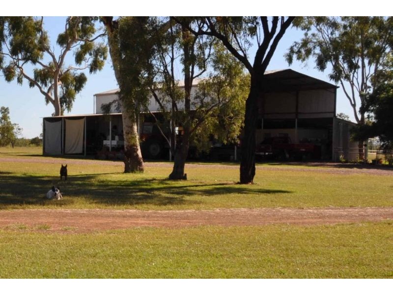 “Tookawyle” Lynd Highway, Charters Towers QLD 4820