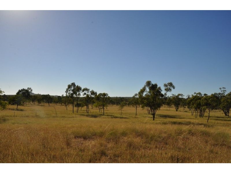 “Tookawyle” Lynd Highway, Charters Towers QLD 4820