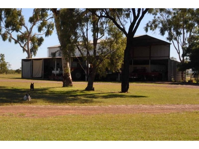 “Tookawyle” Lynd Highway, Charters Towers QLD 4820