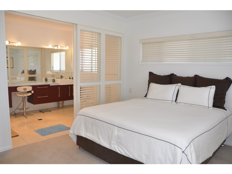 82 Aberdeen Road, Charters Towers QLD 4820