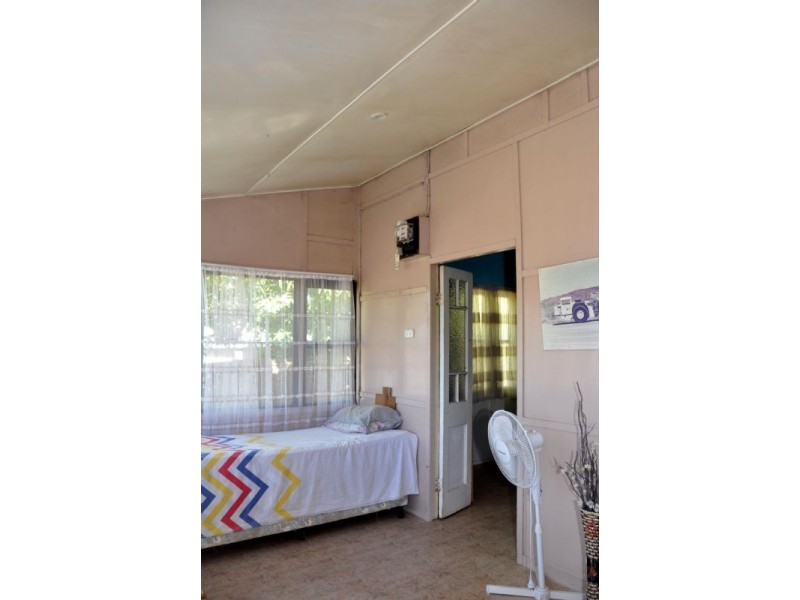 3 Devereux Street, Charters Towers QLD 4820