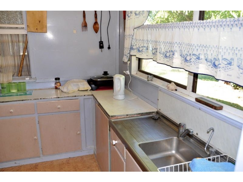 3 Devereux Street, Charters Towers QLD 4820