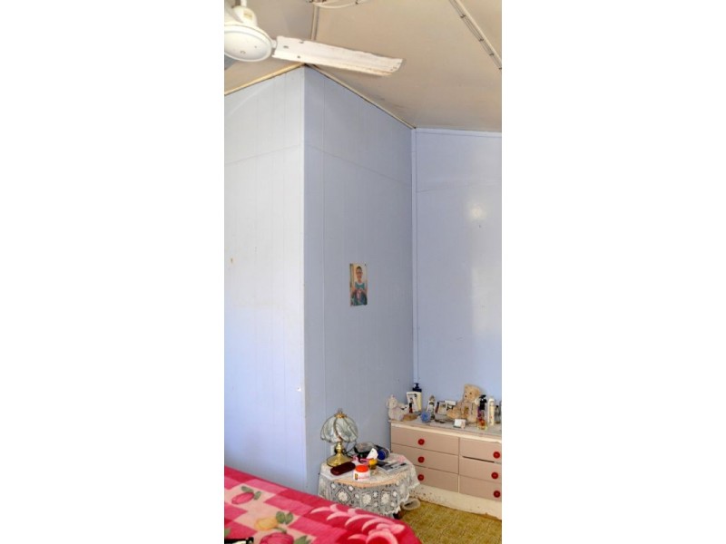 3 Devereux Street, Charters Towers QLD 4820