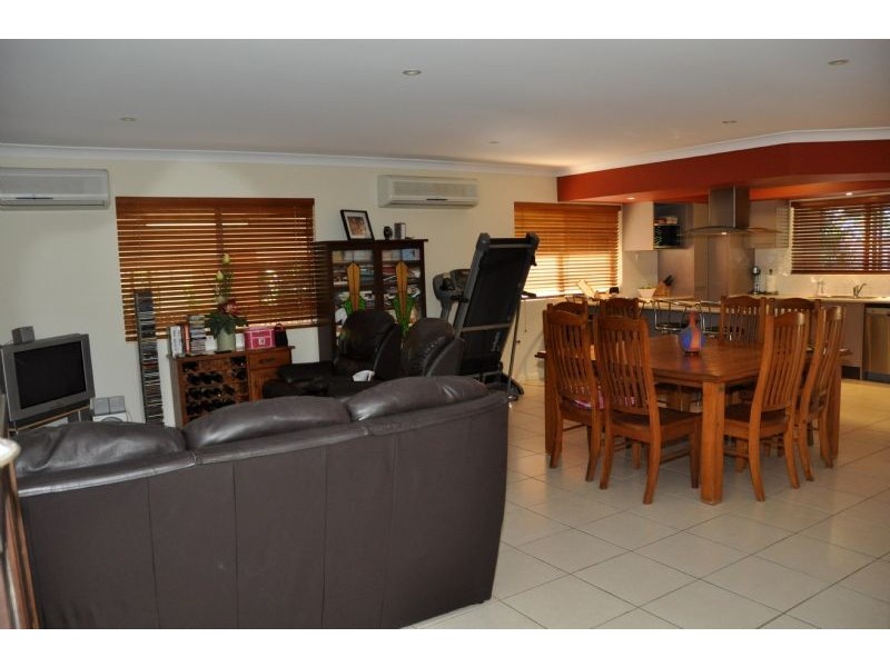 1 Deighton Street, Charters Towers QLD 4820