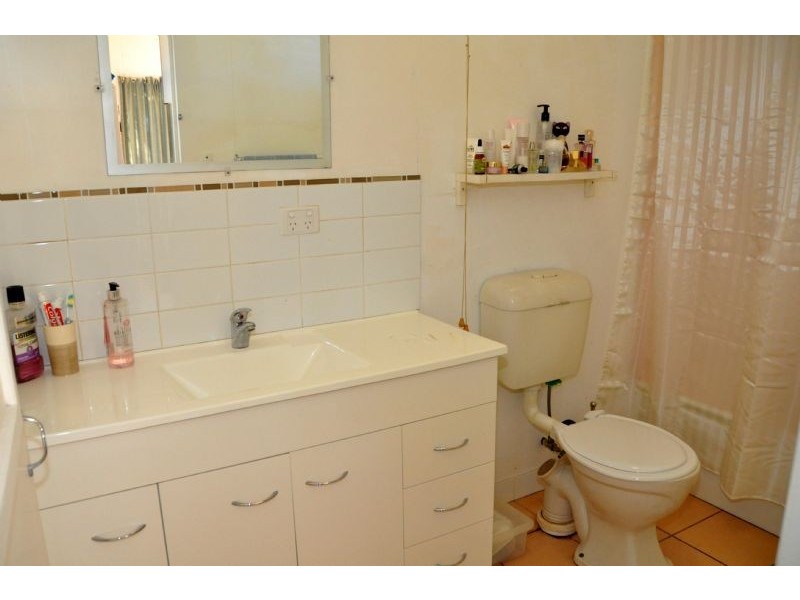 120 Hackett Terrace, Charters Towers QLD 4820