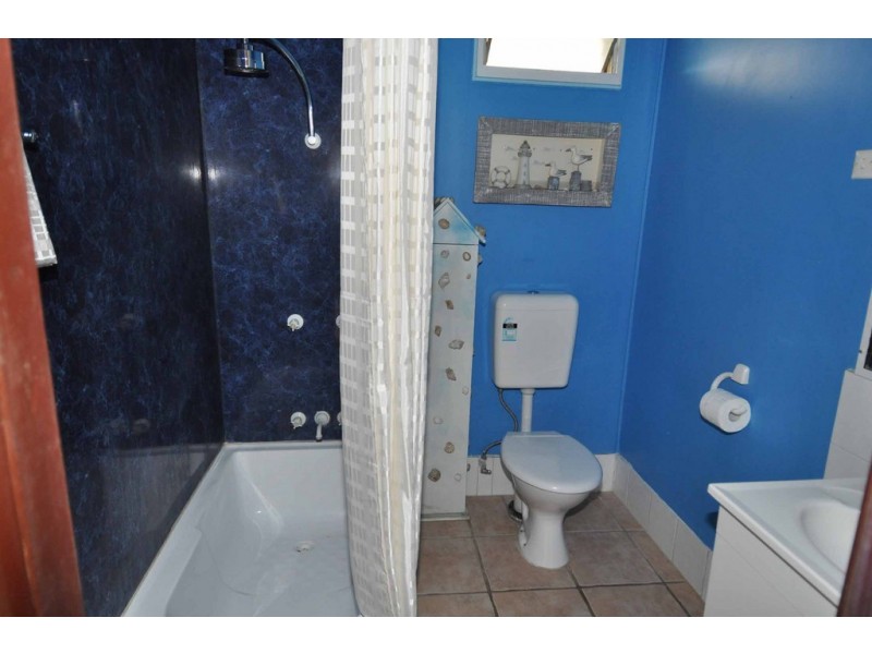 1 Nagle Street, Charters Towers QLD 4820