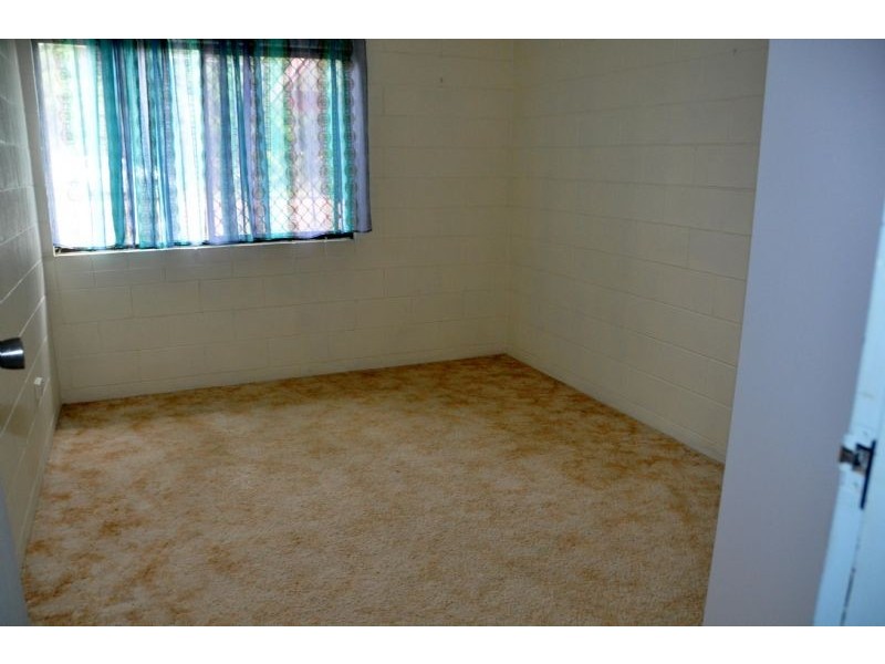 15 Oxford Street, Charters Towers QLD 4820