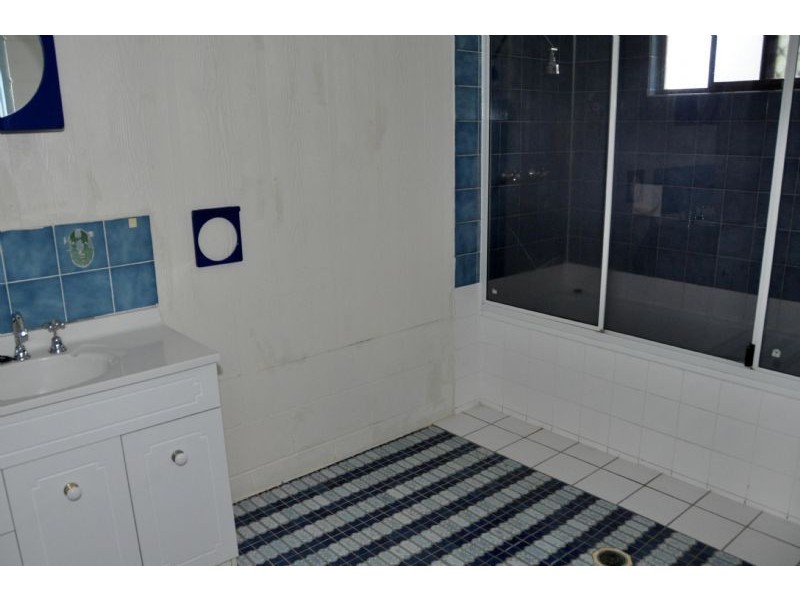 15 Oxford Street, Charters Towers QLD 4820