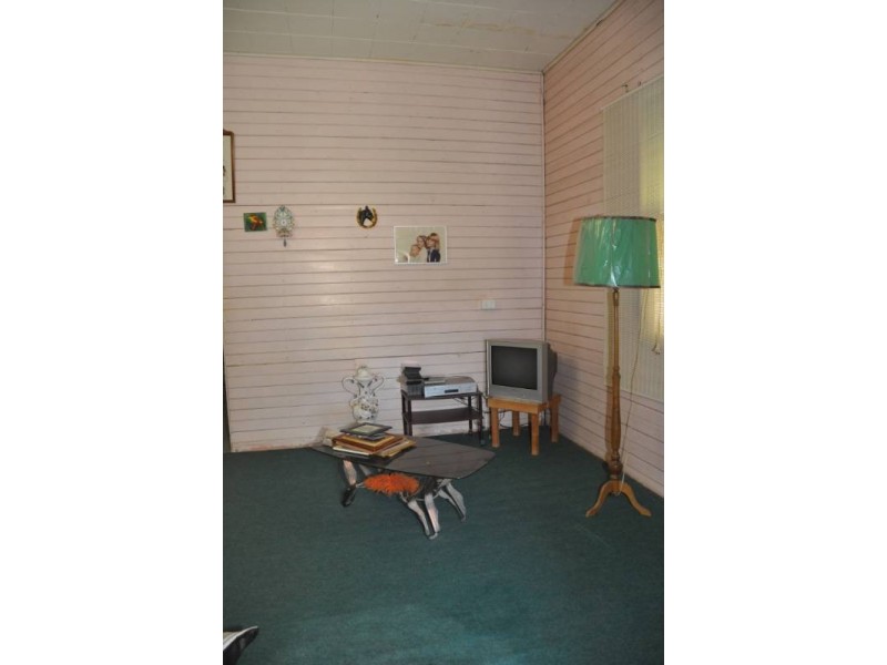 2 Marsland Road, Charters Towers QLD 4820