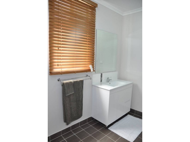 24 Mills Lane, Charters Towers QLD 4820