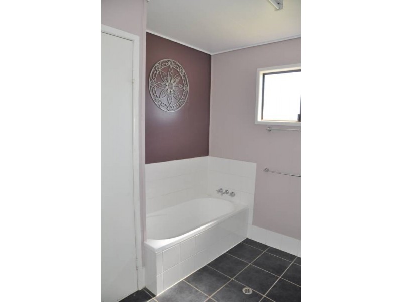 21 McKenzie Lane, Charters Towers QLD 4820