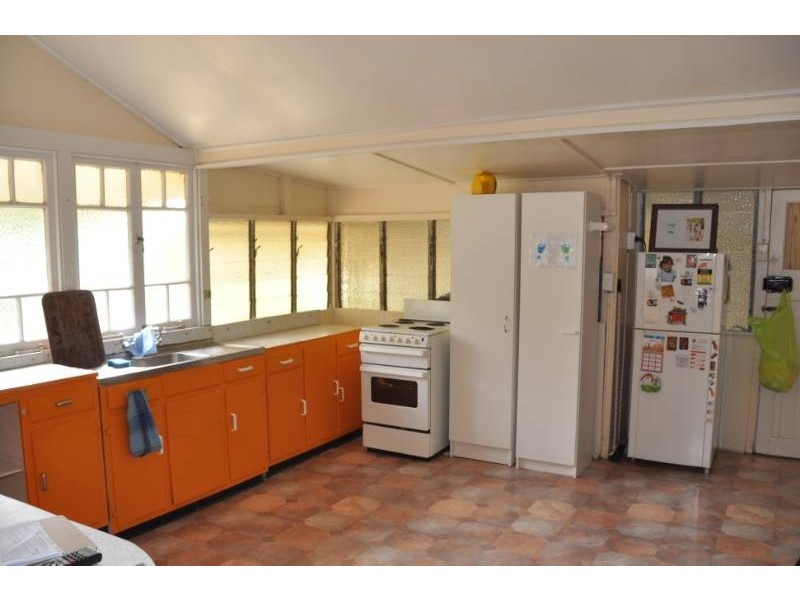 46 Racecourse Road, Charters Towers QLD 4820