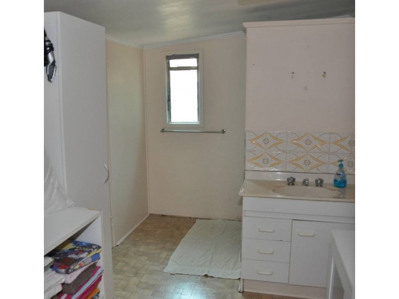 46 Racecourse Road, Charters Towers QLD 4820