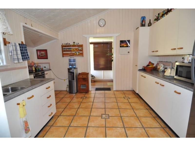 39 Plant Street, Charters Towers QLD 4820