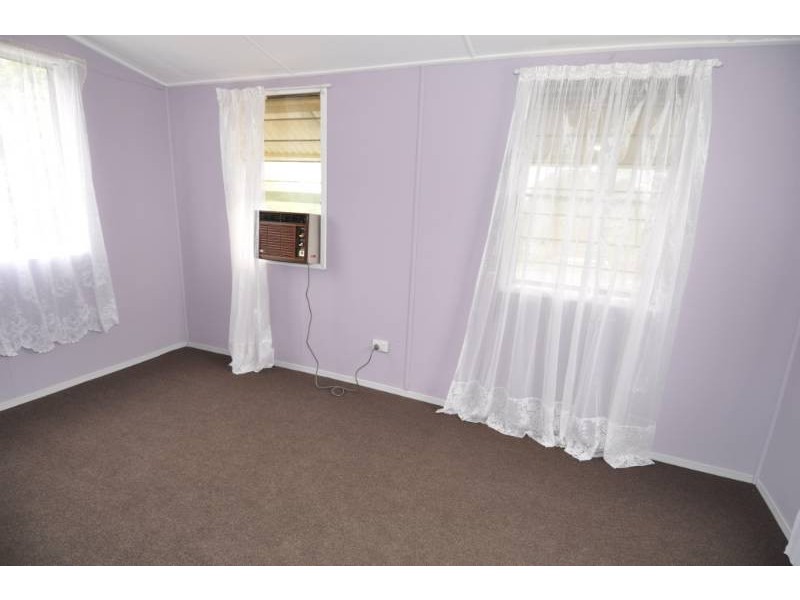 77 York Street, Charters Towers QLD 4820