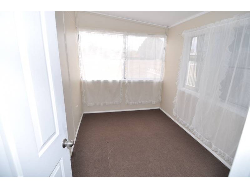 77 York Street, Charters Towers QLD 4820