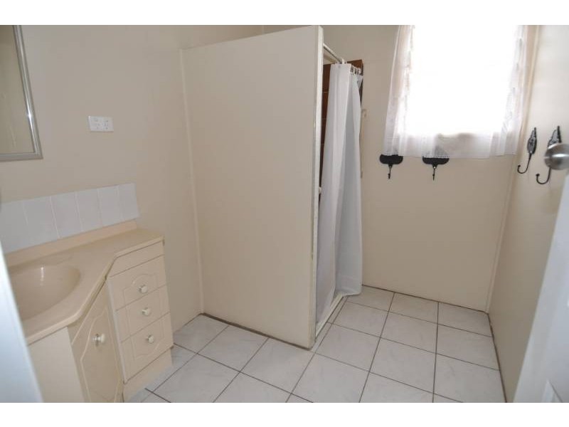 77 York Street, Charters Towers QLD 4820