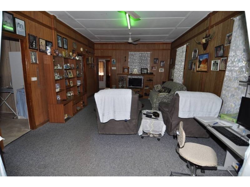 5 Vulture Street, Charters Towers QLD 4820