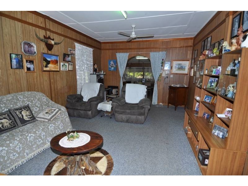 5 Vulture Street, Charters Towers QLD 4820