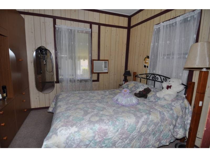 5 Vulture Street, Charters Towers QLD 4820