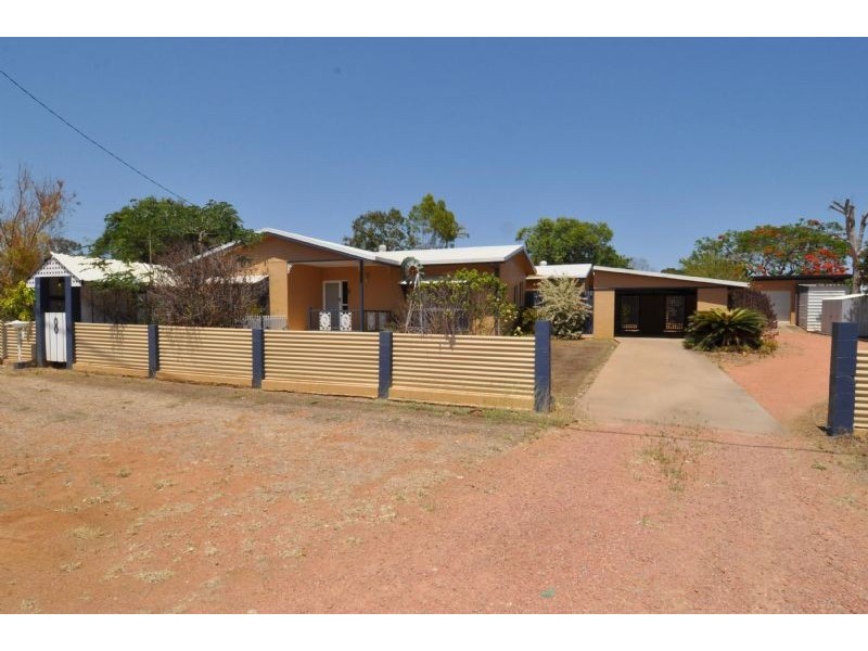 8 Manners Street, Charters Towers QLD 4820